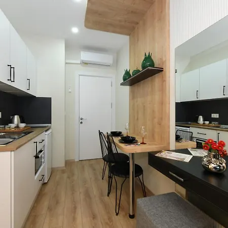 Space 6 Apartment *