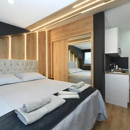 Space 6 Apartment